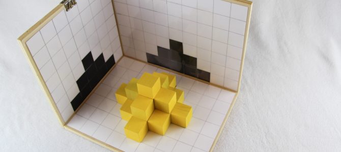 Drei-Tafel-Projektion – Gelbe Bauten und schwarze Schatten