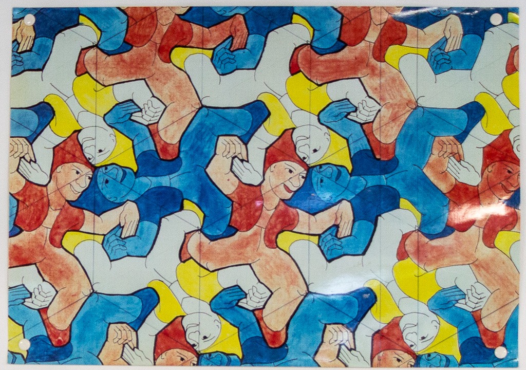 M. C. Escher – Kunstvolle Parkettierungen, unmögliche Konstruktionen und Unendlichkeit
