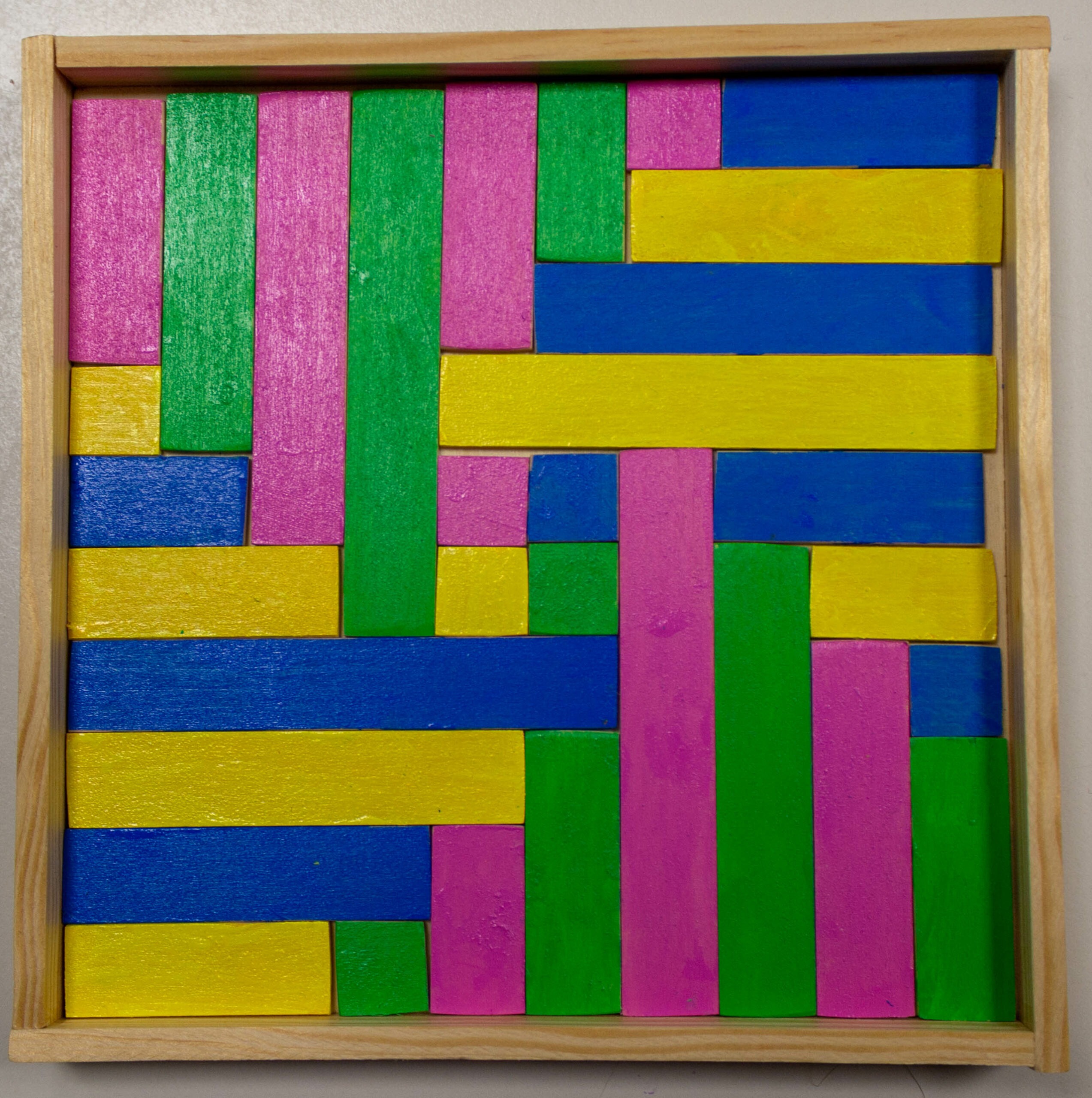 “Zwei und zwei gleiche Farbgruppen” – ein Gemälde, in dem es viel Mathematisches zu entdecken gibt